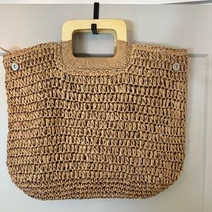 NWOT Tan Straw Woven Tote Bag with Wooden Handle